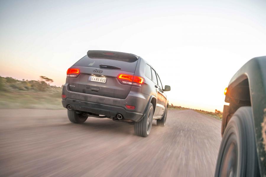  Jeep Grand Cherokee 75th Anniversary 2016 года  (AU) (фото 2 из 13)